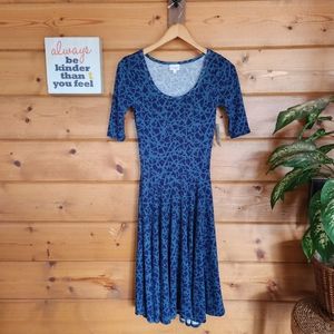 LuLaRoe NWT Nicole Fit & Flare Dress 1/2 Sleeve Geometric Pleated Stretch Sz XXS